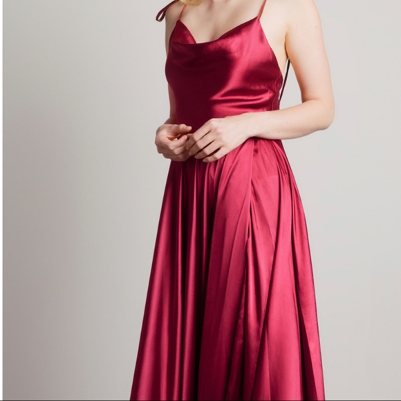 Red Satin Maxi dress - Picture 4 of 5